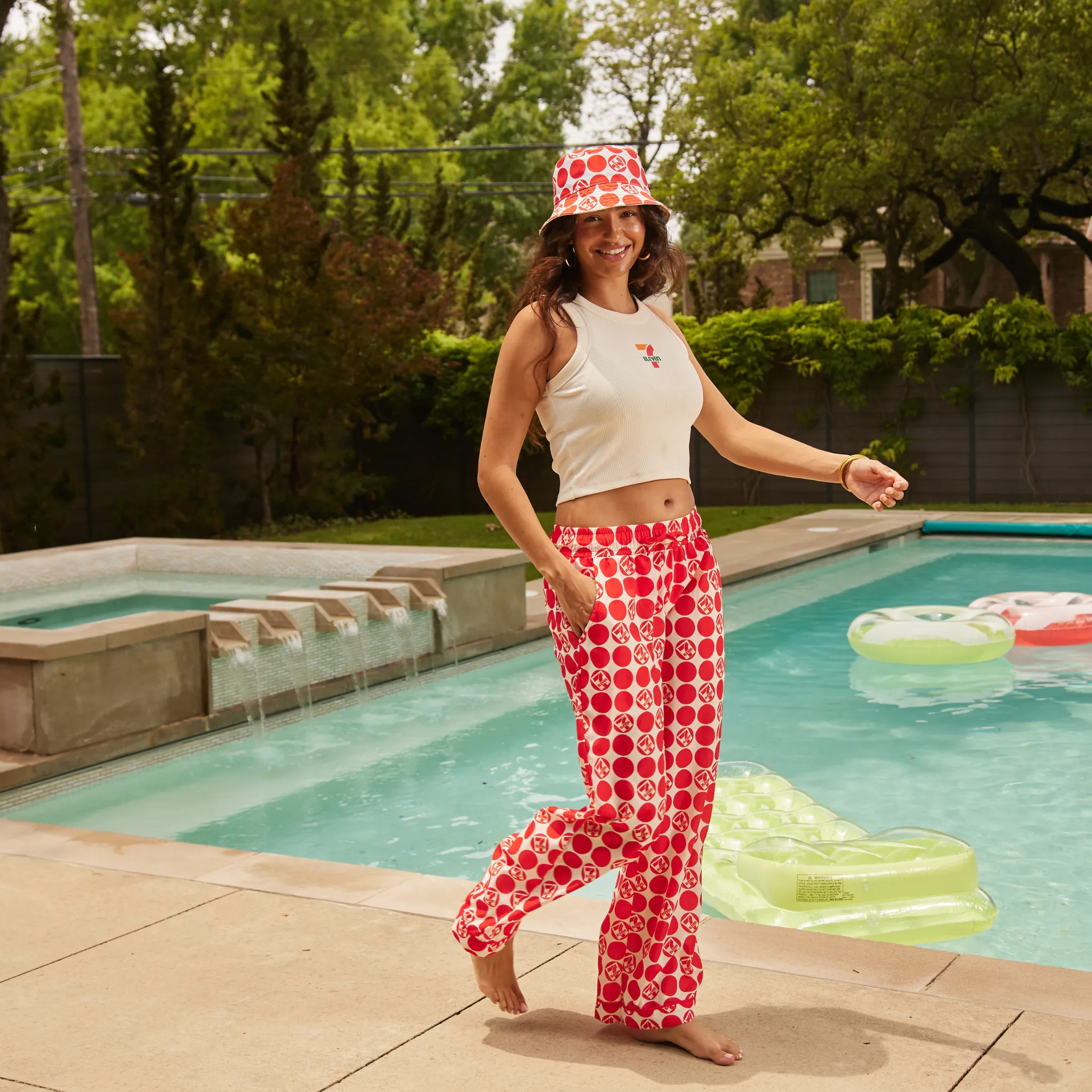 Retro Dot Reversible Bucket Hat