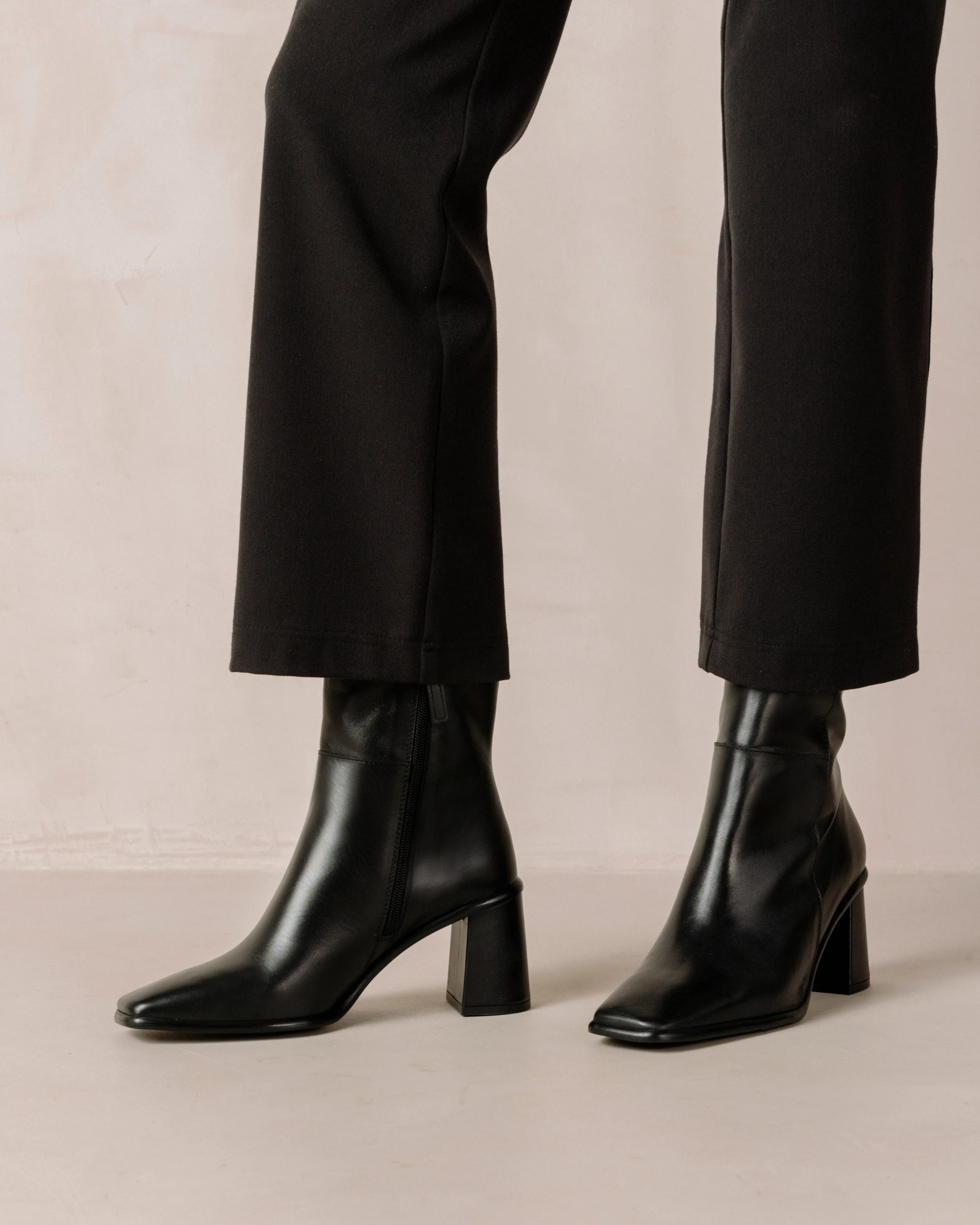 West Vintage Total Black Leather Ankle Boots  