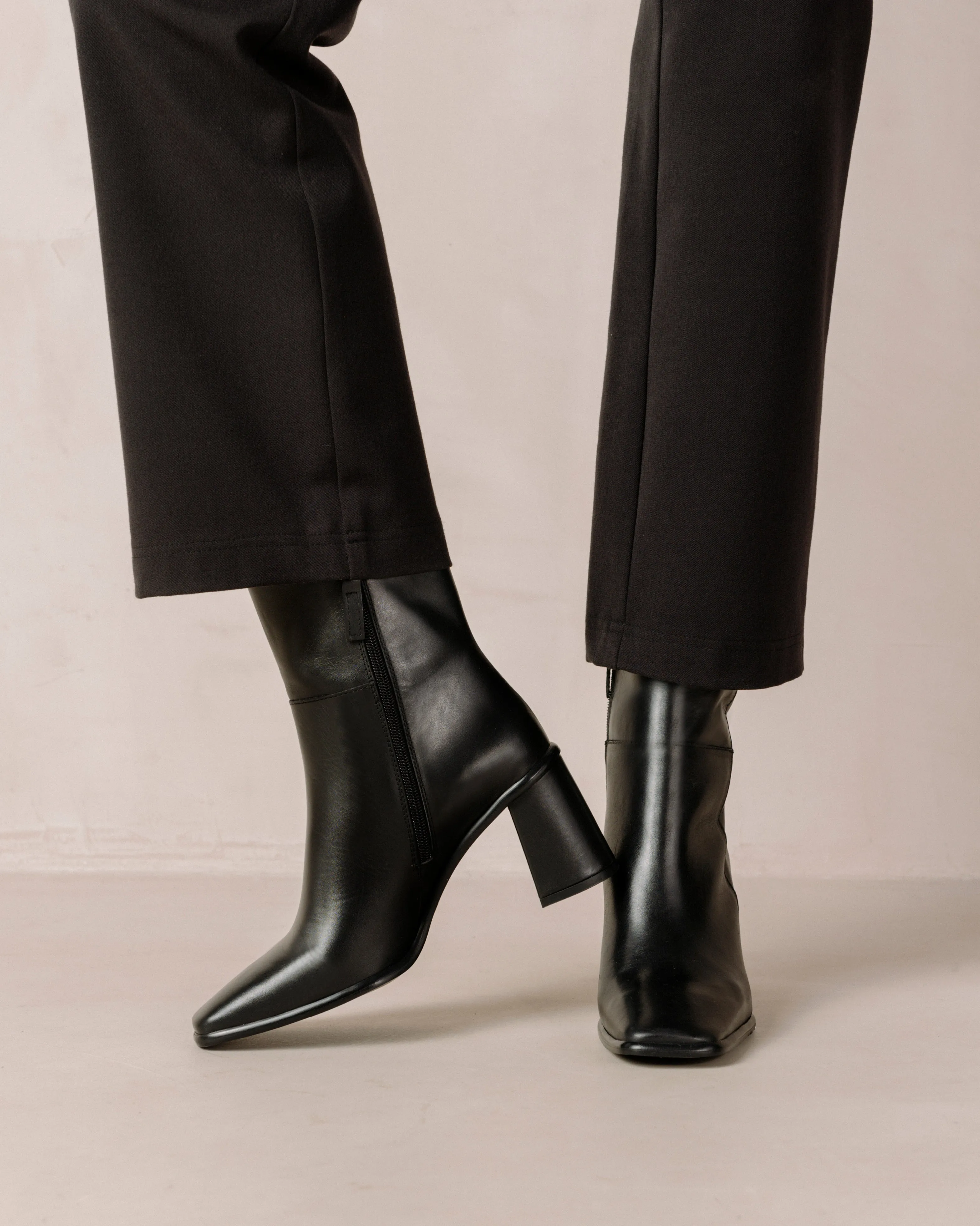West Vintage Total Black Leather Ankle Boots  